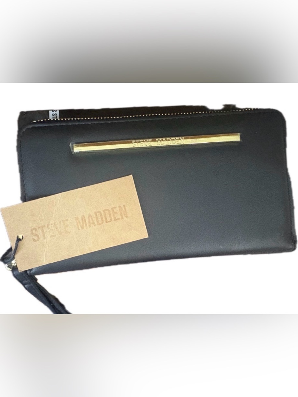 STEVE MADDEN BLACK ZIP-AROUND WRISTLET WALLET — NWT $48 retail!